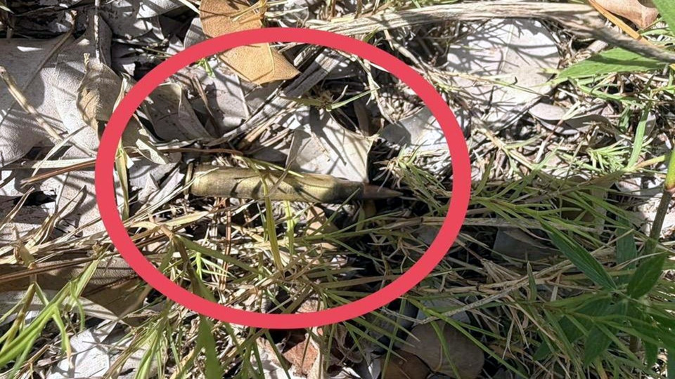 อุกอาจ! มือปืนเอ็ม16 รัวยิงกลางชุมชนระยอง ชาวบ้านผวา ตำรวจเร่งล่ารถเก๋งต้องสงสัย