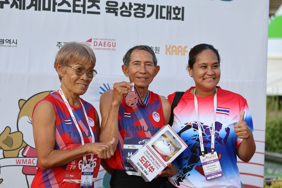 กรีฑาไทยคว้าอีก 2 ทองแดงจาก ลุงไสว-ป้าติ๋ม ในศึกกรีฑาสูงอายุชิงแชมป์โลก 