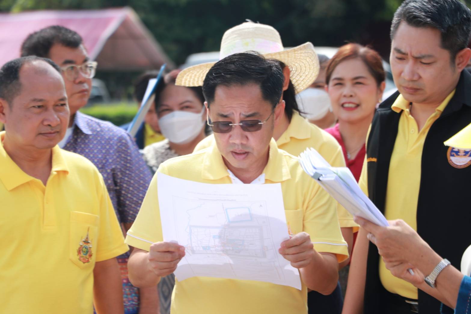 รองผู้ว่าฯสุโขทัยตรวจพื้นที่และติดตามผลการเตรียมการจัดงานประเพณีลอยกระทงปี 2567 