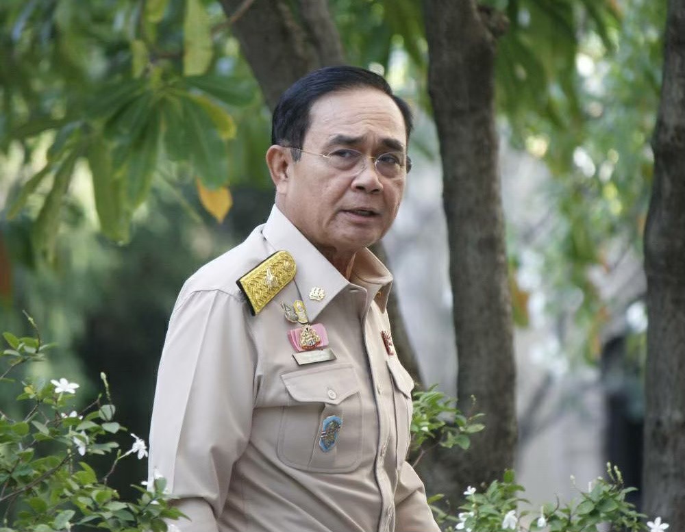 "บิ๊กตู่" สั่งลงโทษเด็ดขาด "นายพล" เอี่ยวธุรกิจสีเทา หากพบผิดจริง ยันตัวเองไม่เคยทุจริตแม้แต่บาทเดียว