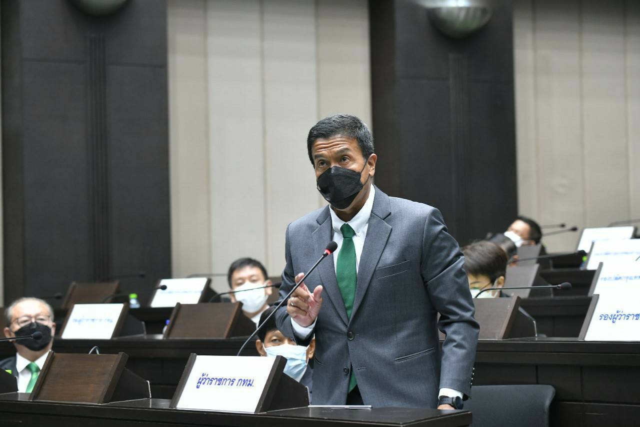 สภากทม.วุ่น!! ถอนญัตติถกค่าโดยสารบีทีเอสส่วนต่อขยาย 2 สายที่ “ชัชชาติ” เสนอ