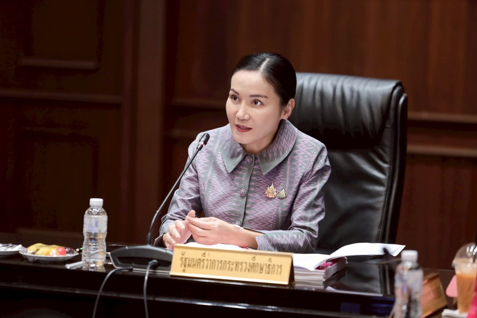 “รมว.นฤมล” เดือด! สั่งคุรุสภาลงดาบครูใช้ฟุตเหล็กตีเด็ก ป.1 "เลขาฯ คุรุสภา"  จ่อพักใบอนุญาต ชงต้นสังกัดพิจารณาไล่ออกได้ทันที