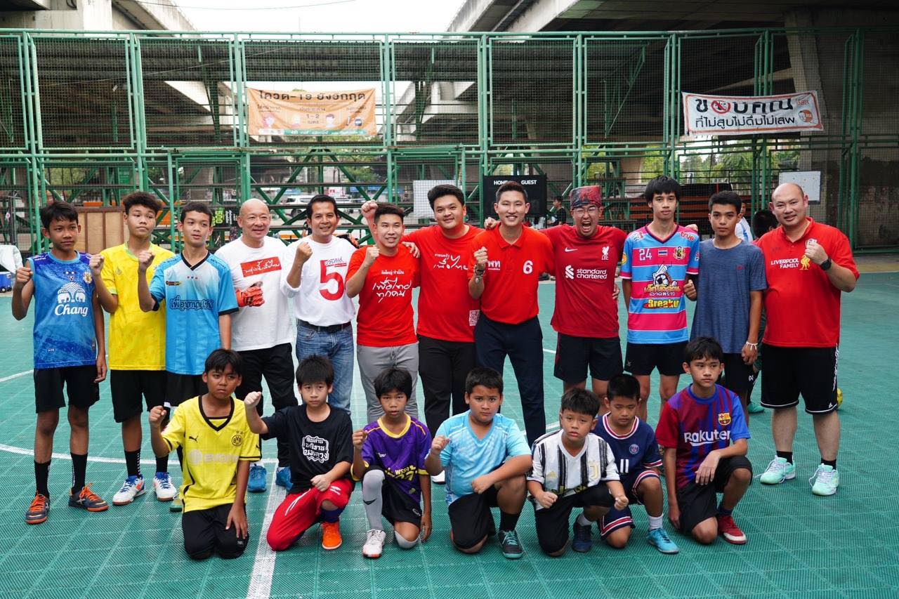 พท.เปิดตัว “แสนดี-แสนปิติ”เป็นผู้ช่วยหาเสียง ลุยโครงการ “ลานกีฬาเพื่อชุมชน”