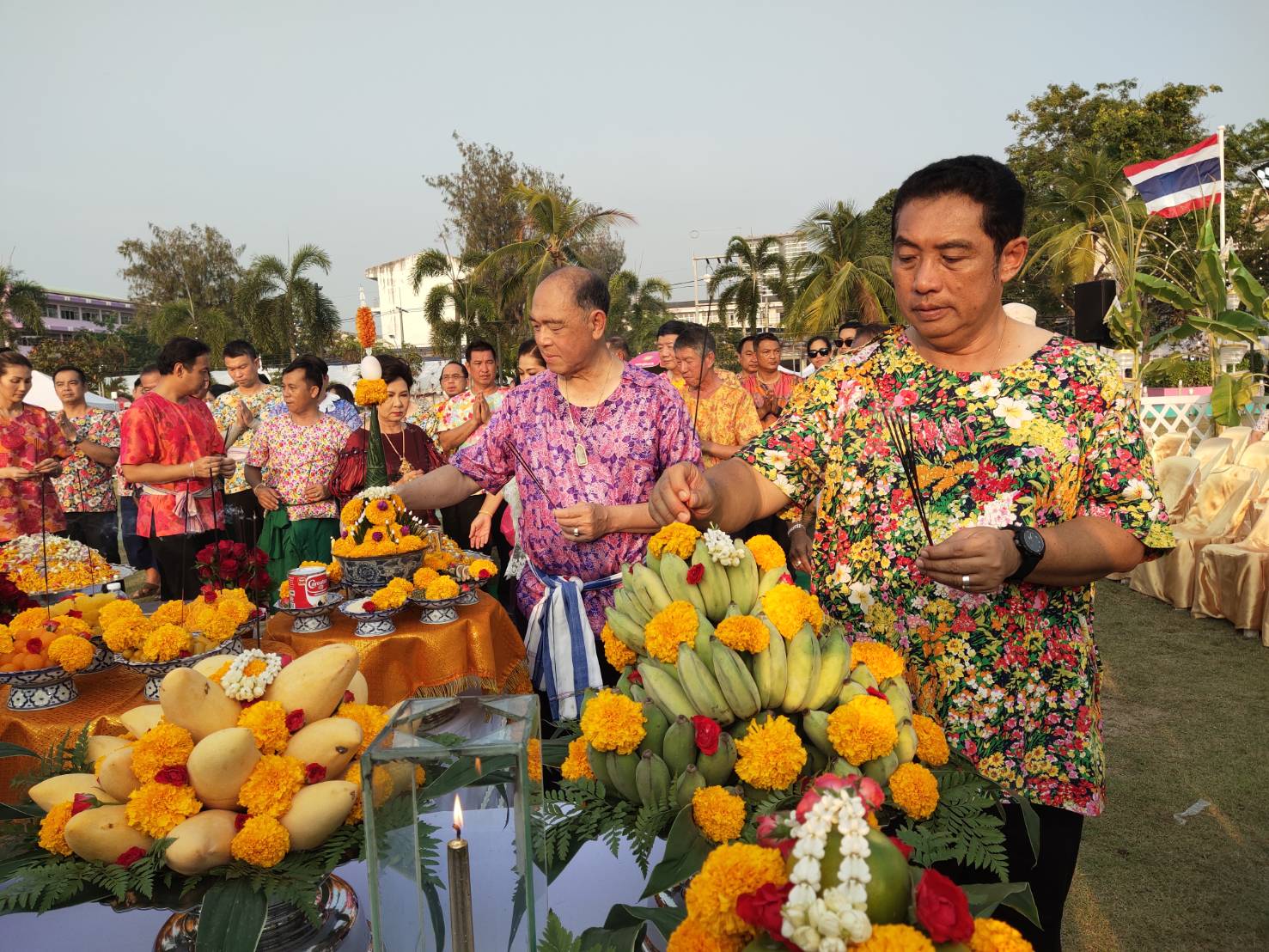 ศรีราชาจัดงานประเพณีกองข้าวมีขบวนแห่รอบเมือง 