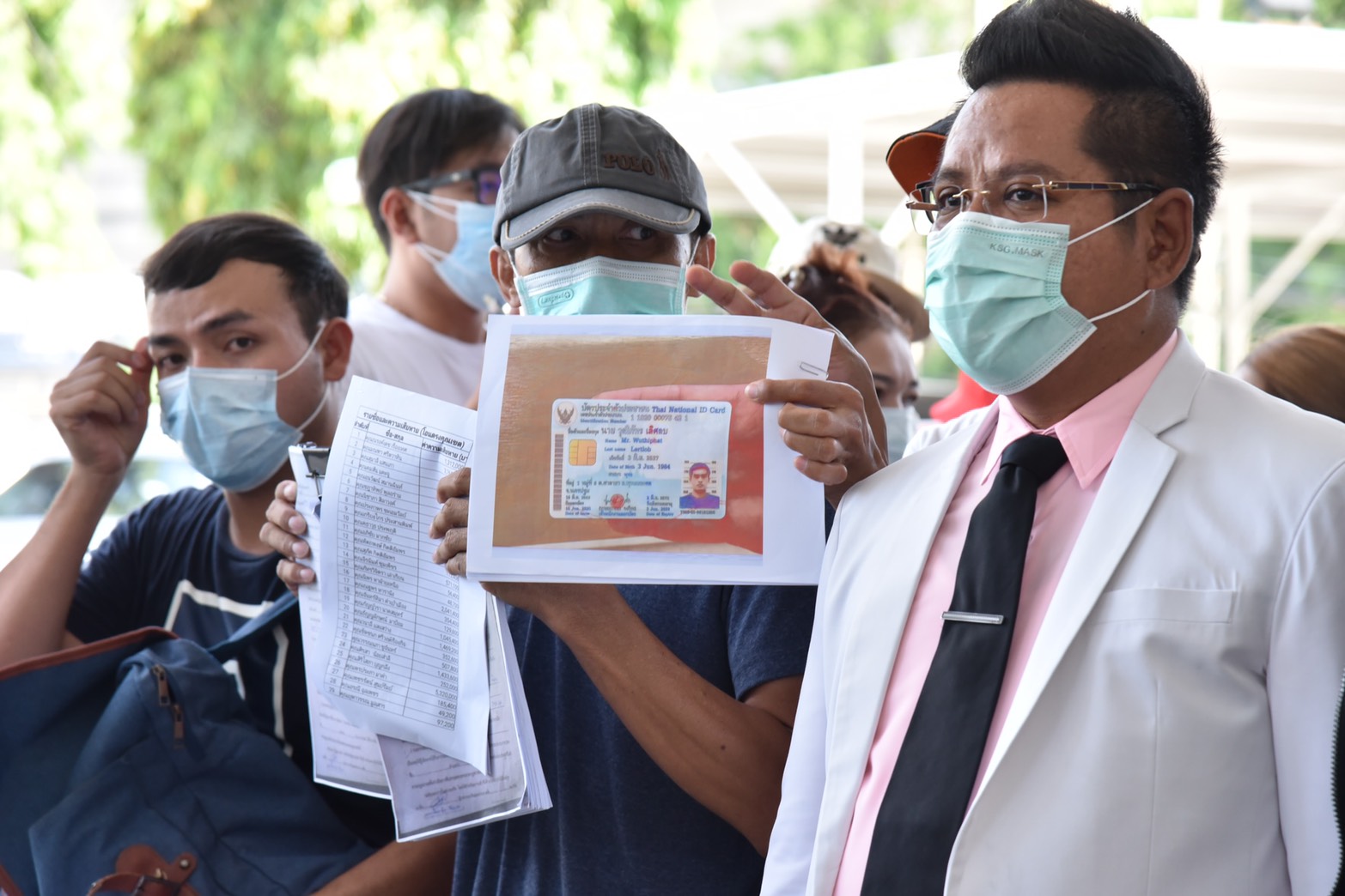 เหยื่อถูกโกงโควต้าสลากฯ ร้องกองปราบรับโอนสำนวนคดี เชื่อขบวนการใหญ่มีอิทธิพลหนุนหลัง ไม่ได้มีผู้ต้องหาเพียงคนเดียว 