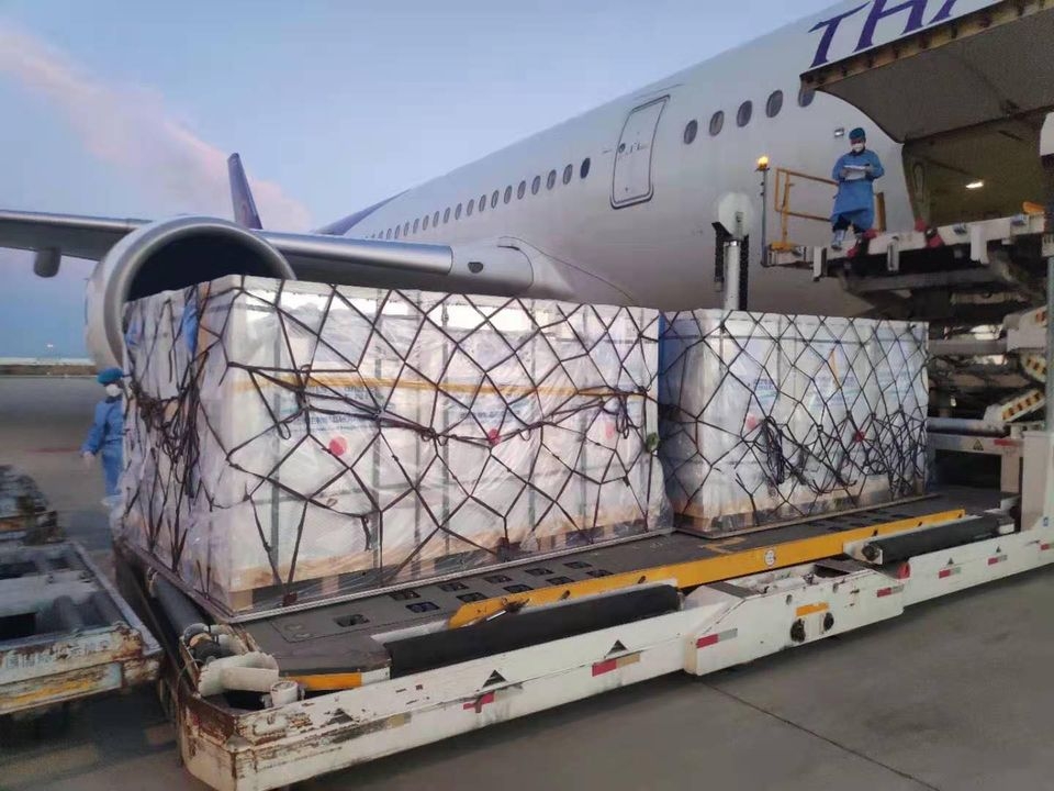 "ซิโนฟาร์ม" ของราชวิทยาลัยฯล็อตแรกถึงไทยแล้ว! 5 แสนโดส 