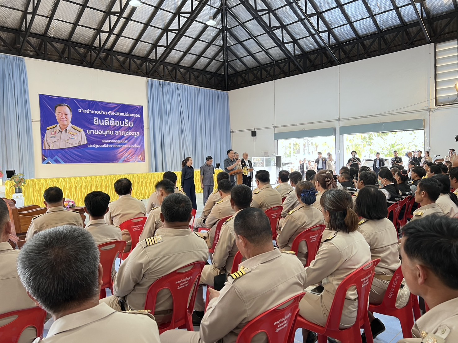 "อนุทิน"จับมือทูตอิสราเอลประจำประเทศไทยติดตามสถานการณ์ชาวอิสราเอลที่ท่องเที่ยวและอาศัยในปาย 