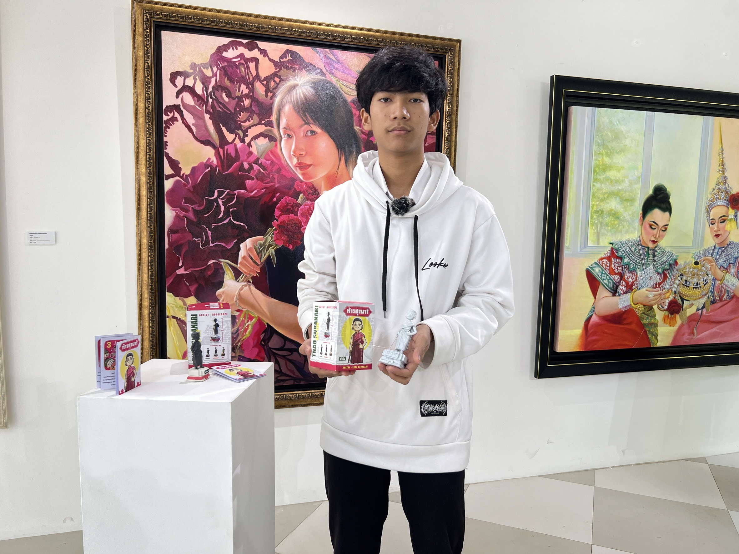 NCES นักศึกษาหนุ่ม มทร.อีสาน โชว์ออกแบบอาร์ตทอย 'คุณย่าโม' ของฝากเมืองโคราช โดนใจคนรุ่นใหม่