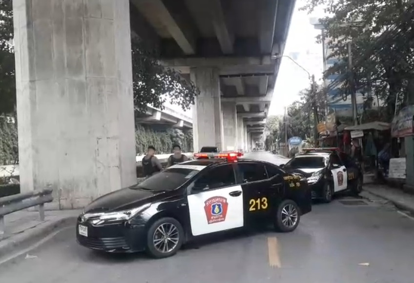 ตำรวจ 191-บางซื่อ ตรวจค้นสิ่งผิดกม.ที่พักแนวร่วมกลุ่มทะลุฟ้า