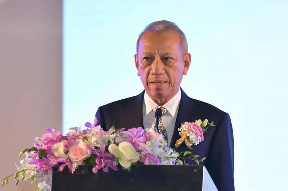 พิพัฒน์ รัชกิจประการ