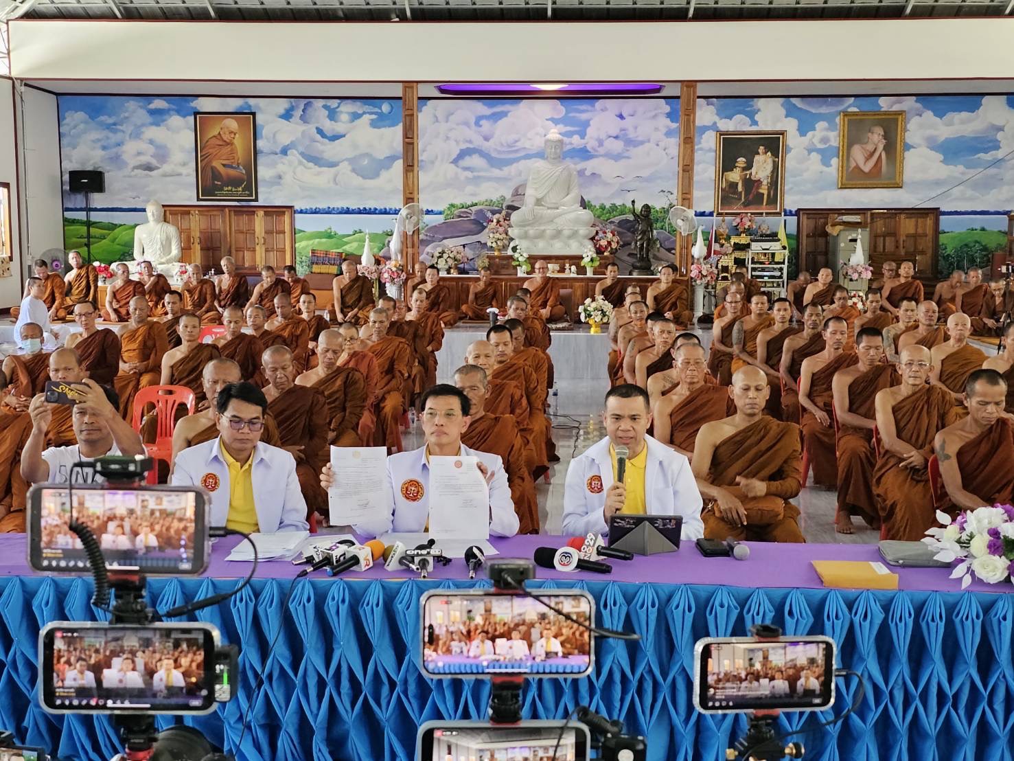 “ทนายอนันต์ชัย” เคลียร์ปมร้องพระดังในโลกโซเชียล มีพฤติกรรมไม่เหมาะสมแก่สมณสารูป