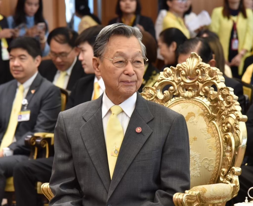 "ชวน" ปาฐกถายกระดับพรรคการเมือง เปรียบธุรกิจการเมืองเป็นโรคเอดส์ทำลายการเมืองไทย
