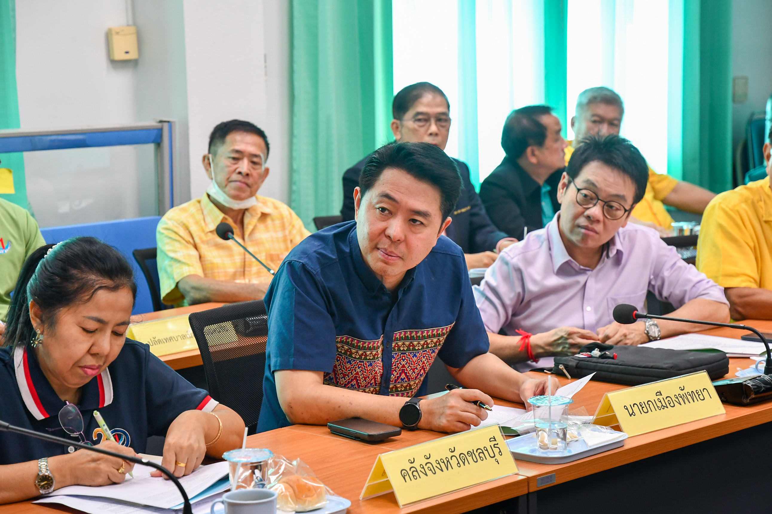 ระดมสมอง!! นายกเมืองพัทยา ร่วมประชุมคณะอนุกรรมการสรรหา ขรก.-พนง.ส่วนท้องถิ่นชลบุรี