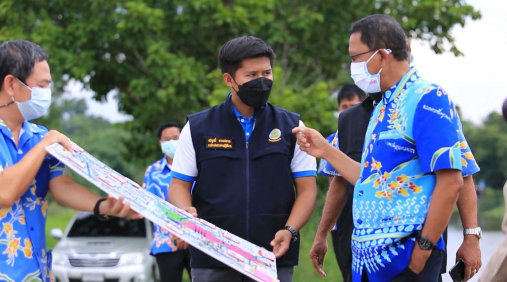 เกาะติดสถานการณ์น้ำเพื่อเกษตรกร กลุ่มนาแปลงใหญ่ทุ่งทะเลมหาราช 