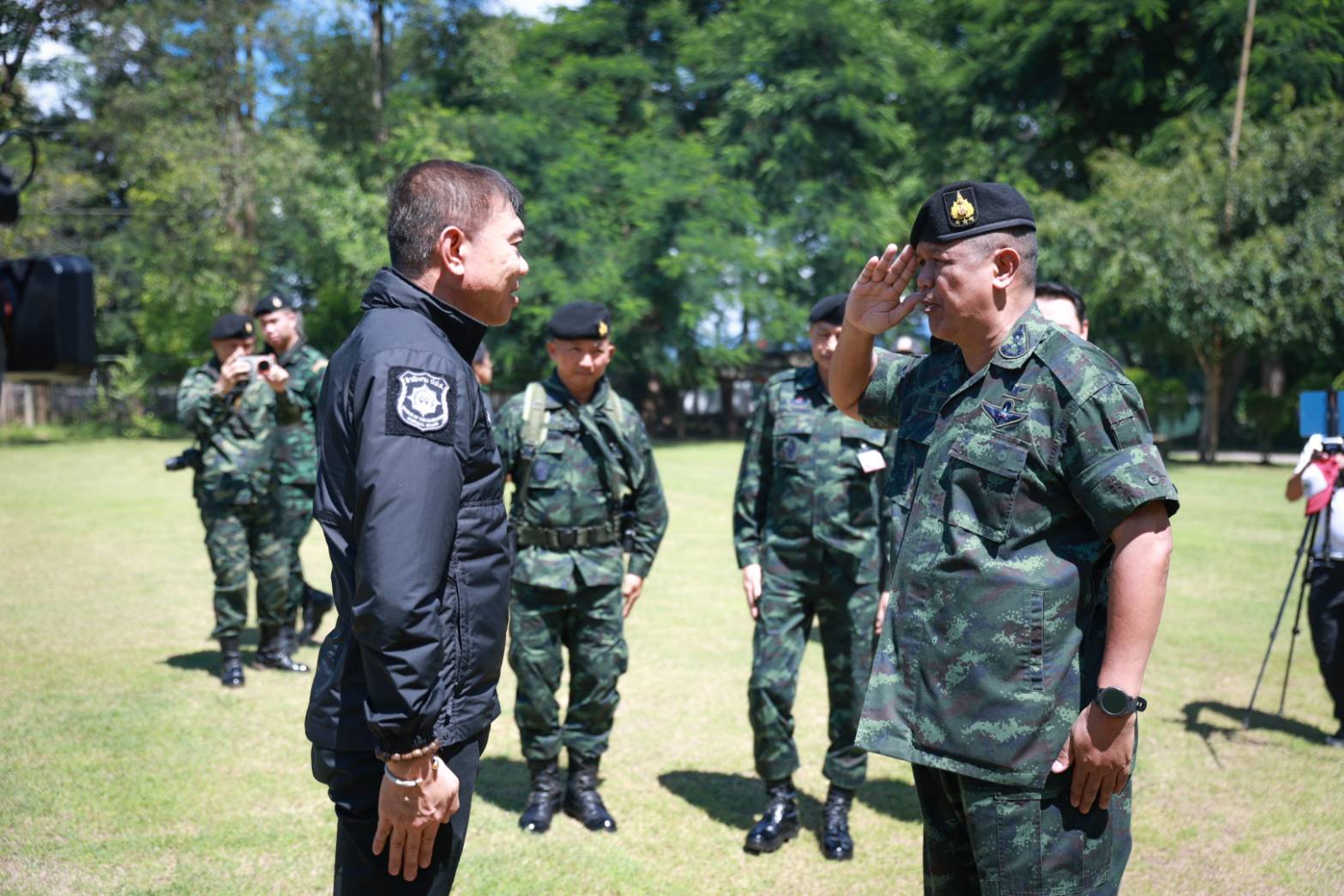 “บิ๊กหลวง" ตรวจเยี่ยมให้กำลังใจชุดปฏิบัติการสกัดกั้นยาเสพติดชายแดนภาคเหนือ 