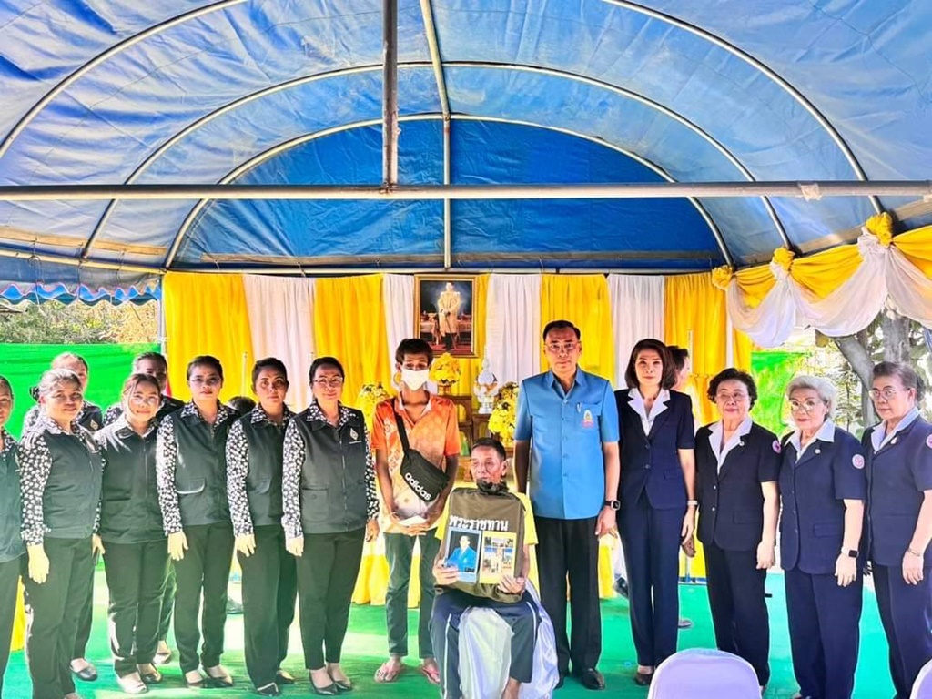 ผู้ว่าฯยโสธร มอบสิ่งของพระราชทานมูลนิธิราชประชานุเคราะห์ฯ ให้แก่ราษฎรประสบอัคคีภัย