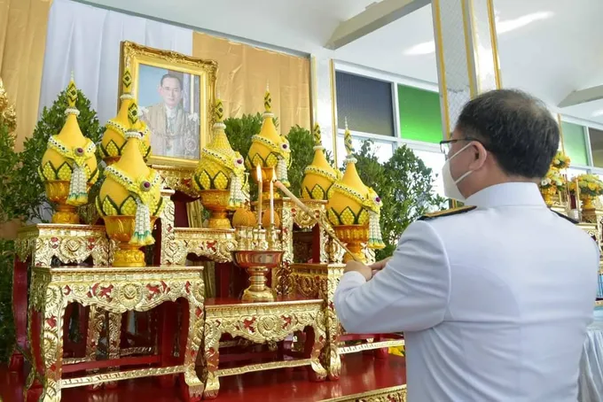 ผู้ว่าฯฉะเชิงเทรา จัดพิธีบำเพ็ญกุศลและกิจกรรมน้อมรำลึกในหลวงรัชกาลที่​ 9