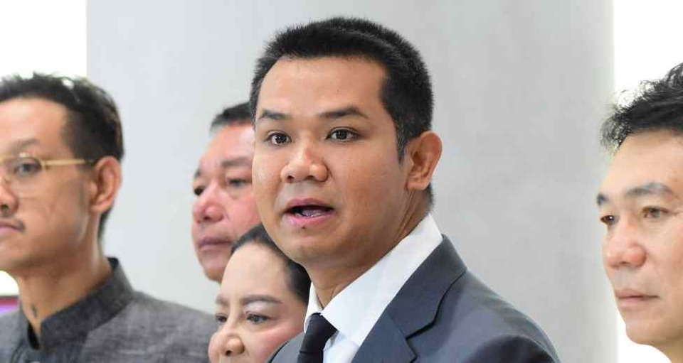"ชัยชนะ" ย้ำ ปชป. ไม่มีแบ่งก๊วน 21 สส. เดินหน้าทำงานเพื่อประชาชน ยึดมติพรรค