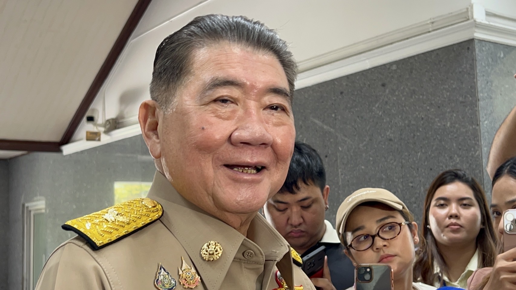 “ภูมิธรรม” ยันสอบ “เขากระโดง-ที่ดินอัลไพน์” ใช้มาตรฐานเดียวกัน ไม่มีกลั่นแกล้ง-สางปัญหาให้จบ 