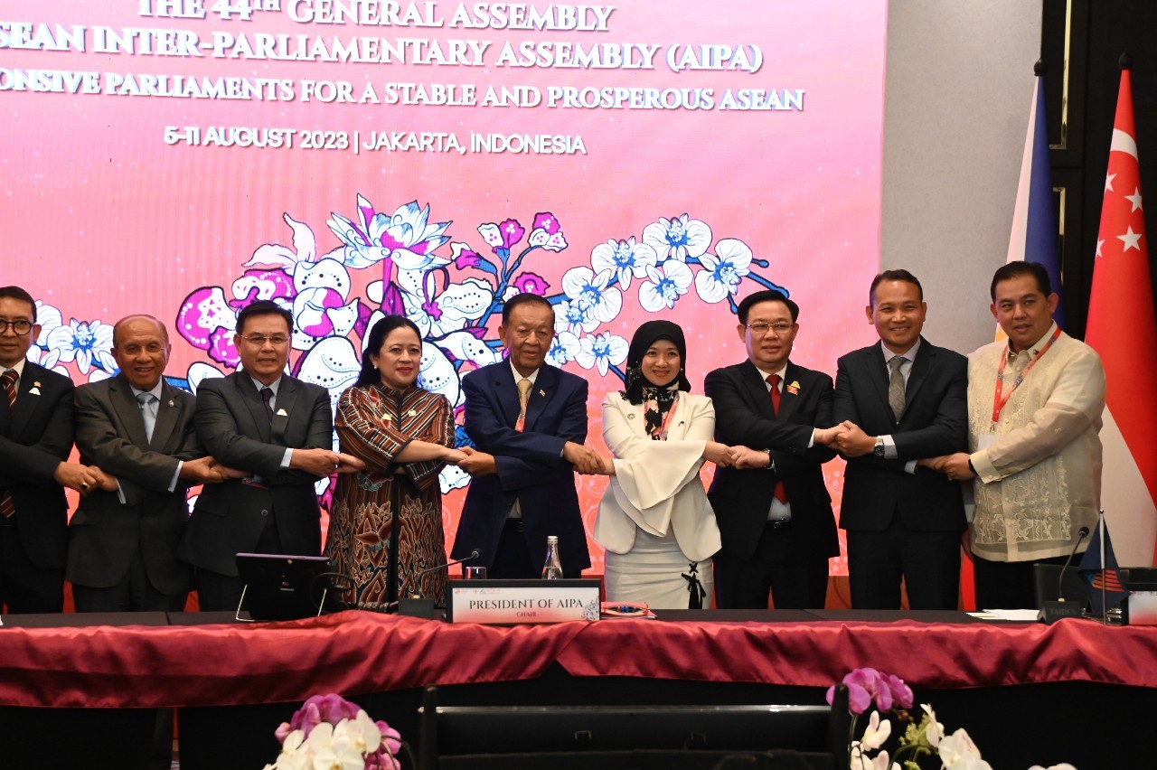 "ปธ.รัฐสภา" เตรียมใช้เวที AIPA ผลักดันปัญหาประมง-ราคายางพารา 
