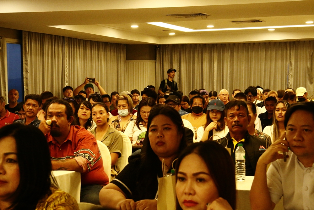 ชมรมผู้ประกอบการกัญชาพัทยา รวมตัวค้านรัฐบาลนำกัญชากลับไปเป็นยาเสพติด