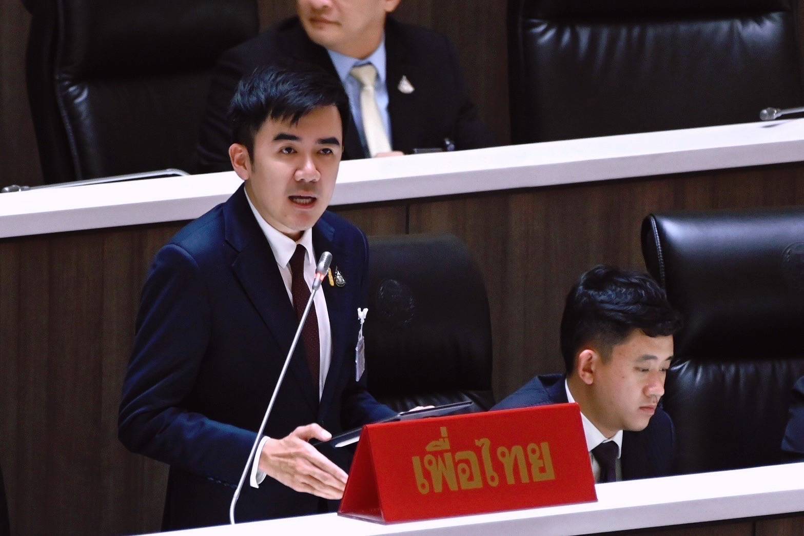 "ชนินทร์" จวก "เท่าพิภพ" หยุดเอาดีเข้าตัว โยนคนอื่นเป็นโจรสลัด แนะแสวงหาความร่วมมือ หลังโวย "ร่างสุราก้าวหน้า" จ่อถูกปัดตก