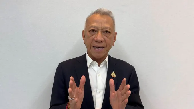 "พิพัฒน์" เตรียมพบ "ครูใหญ่" เคลียร์ข่าวลือ "ภูมิใจไทย" ร้าว ยันพรรคแน่นปึ้ก รับ “เนวิน” ที่ปรึกษาการเมือง 