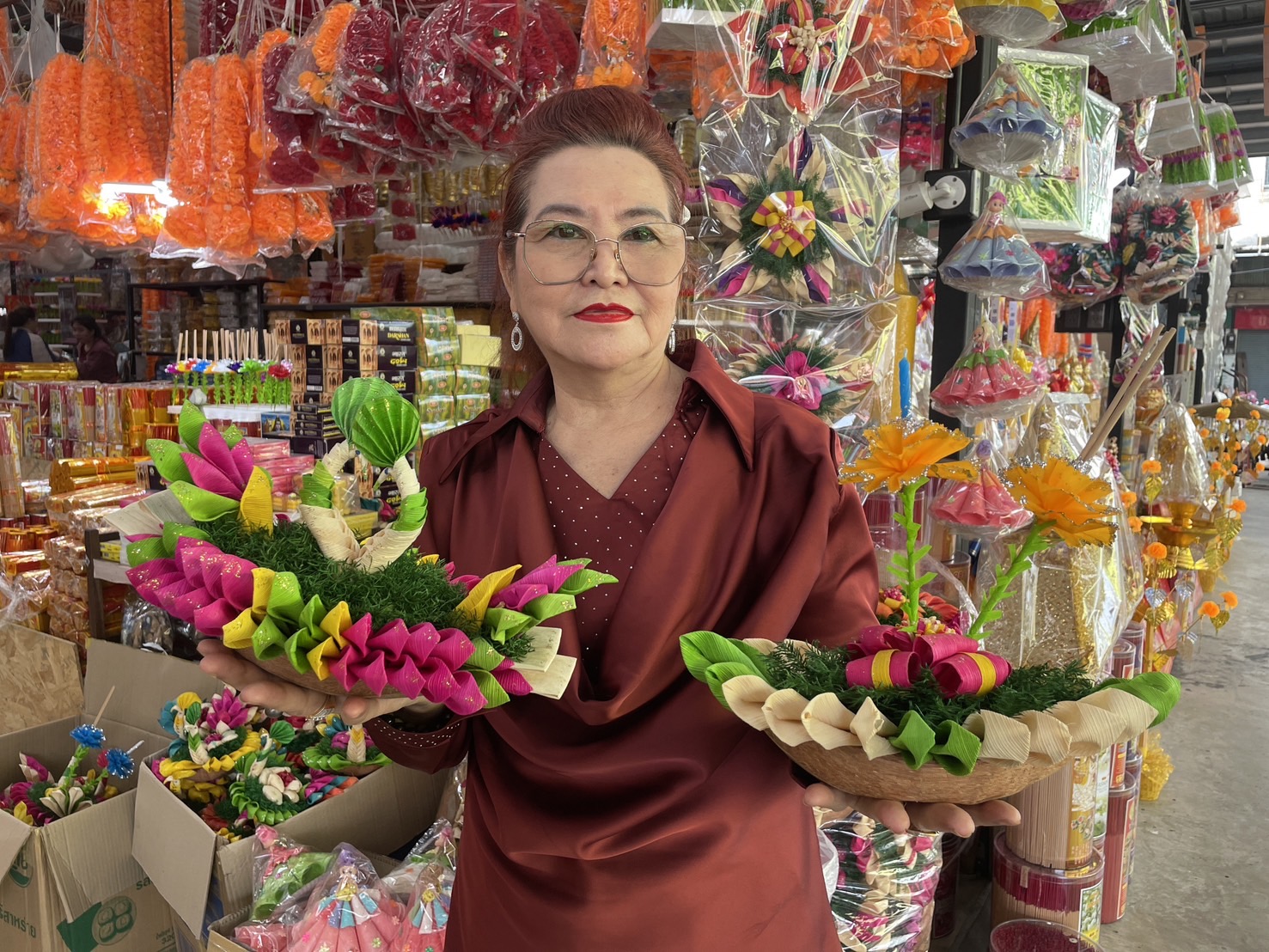 ปทุมธานี ตลาดสี่มุมเมืองชวนเลือกซื้อกระทงรักษ์โลกไม่ทำลายสิ่งแวดล้อม