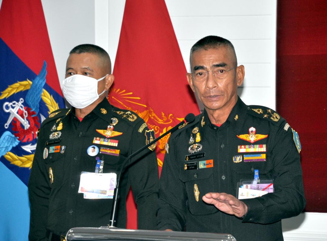 "บิ๊กแก้ว" ย้ำภารกิจกองทัพ ปกป้อง "สถาบัน"ยันทหารมีประชาธิปไตย ไม่คิดปฏิวัติ "ผบ.เหล่าทัพ" งดรับเงินเดือนสว.