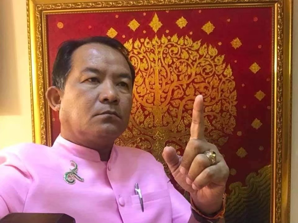 "พี่ศรี" บุกปปช.จันทร์นี้ ! ยื่นสอบ "ปดิพัทธ์" ใช้งบรับรองเลี้ยง "หมูกระทะ" แม่บ้านสภาฯ เอาหน้าตัวเอง