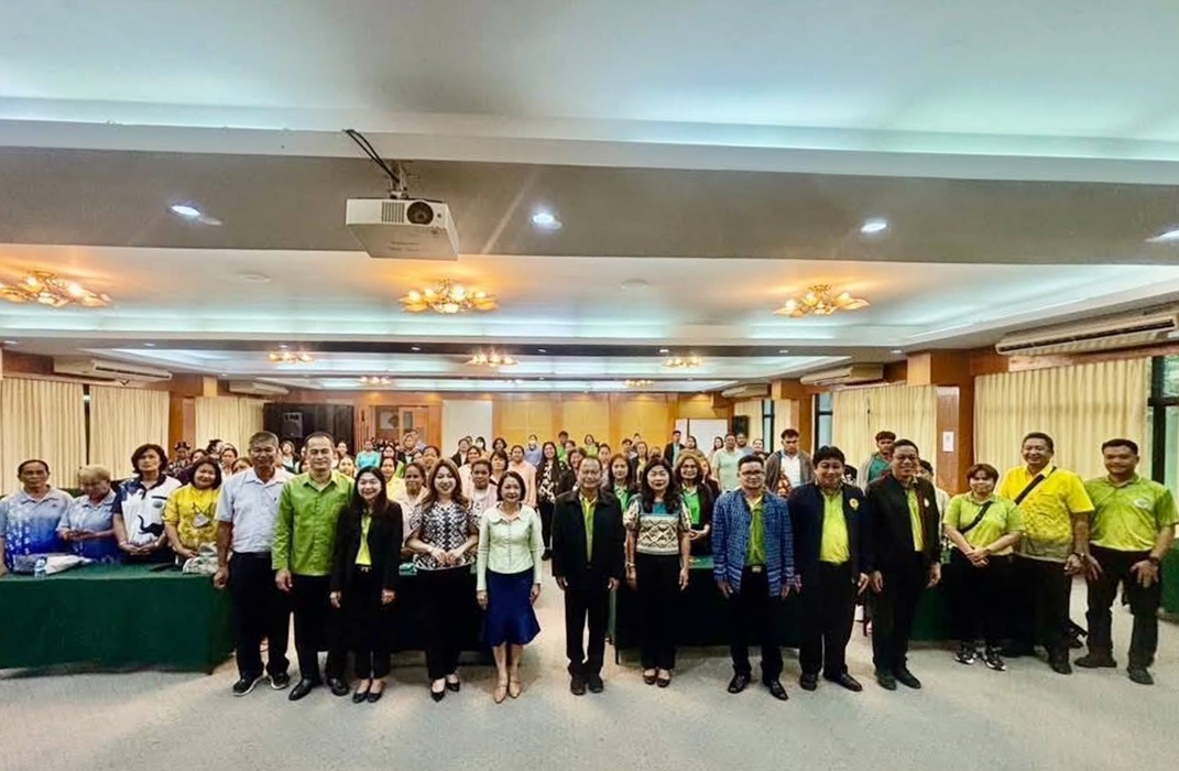 รองผู้ว่าฯอ่างทอง เปิดโครงการพัฒนาคุณภาพชีวิตผู้สูงอายุของ อปท. ปี 2568