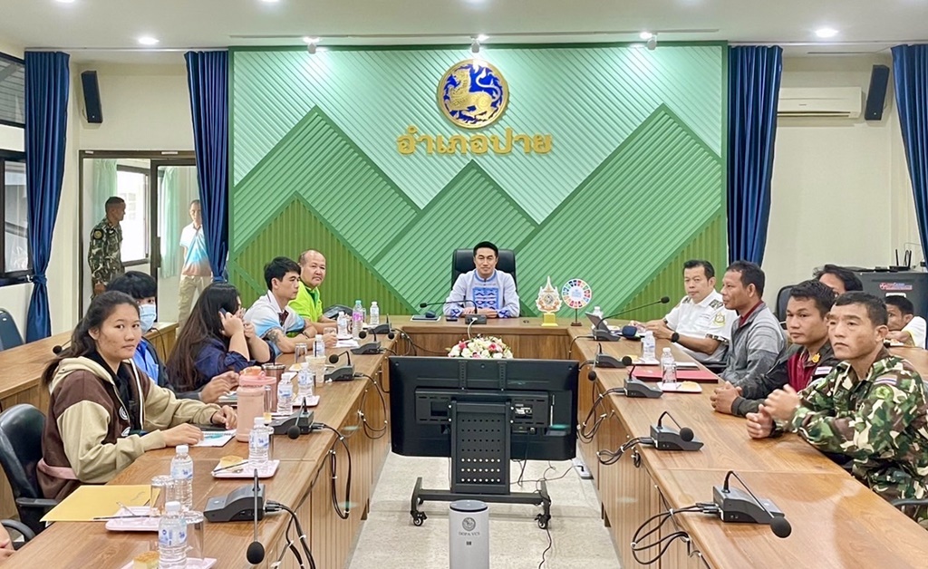 อำเภอปาย ร่วมประชุมเตรียมป้องกันและแก้ปัญหาไฟป่า หมอกควัน และฝุ่น PM 2.5