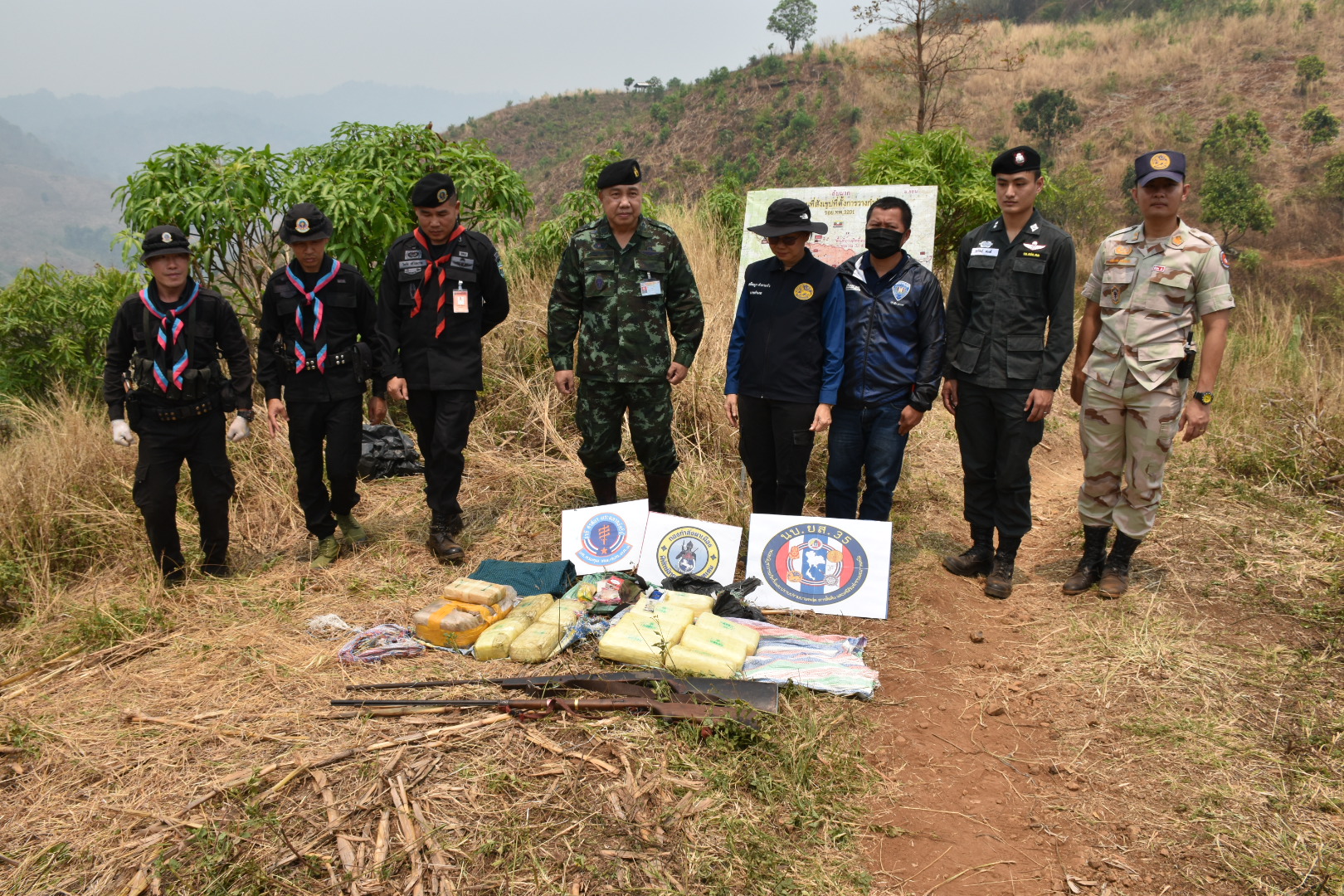 กกล.ผาเมือง ปะทะกลุ่มขบวนการลำเลียงยาเสพติด ยึดยาบ้า 158,000 เม็ด ในพื้นที่ อ.แม่อาย จว.ช.ม.