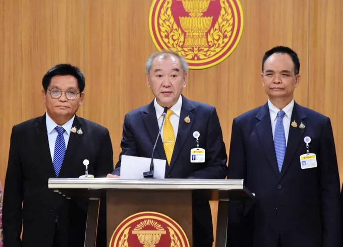 "2 กมธ.วุฒิฯ" จับมือสอบ "มติแพทยสภา" ปม "ชั้น 14 " หวั่นกระทบกระบวนการยุติธรรม ปัดเอาคืน "คดีฮั้วสว." 