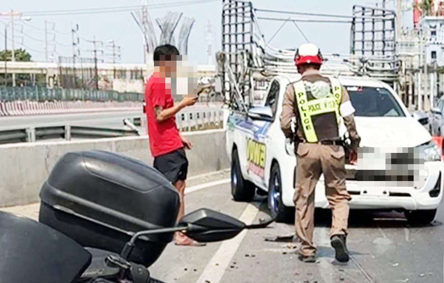 มหาชัยเซ็ง"เกิดเหตุซ้ำซาก-รถเฉี่ยวชน"ช่องทางพระราม2 จุดตัดสะพานกลับรถจยย. 