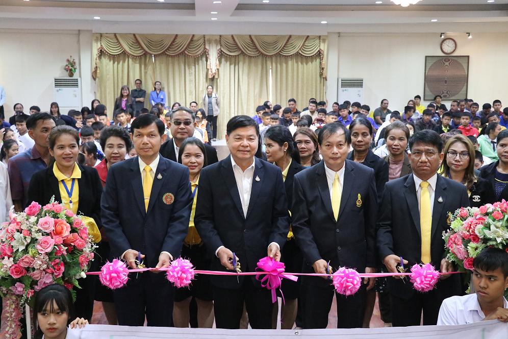 กระทรวงแรงงาน ปูพรมฝึกเด็กยากจนทั่วประเทศ ดีเดย์เม.ย.นี้  
