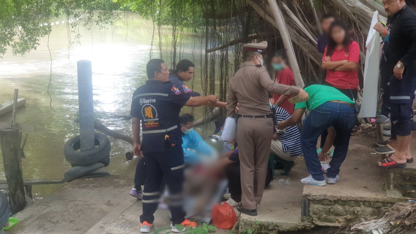 เจอแล้วชายหนีตำรวจจมน้ำหายไป ห่างจากจุดกระโดด 1 กม. ชาวบ้านเห็นหัวลอยนึกว่ามะพร้าว ก่อนจะเป็นศพ 