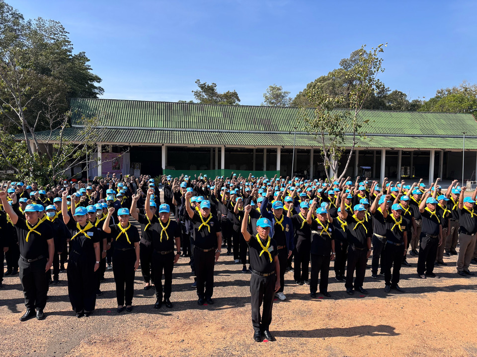 ร้อยเอ็ดรวมใจ! จิตอาสาปรับภูมิทัศน์วันสมเด็จพระมหาธีรราชเจ้า-ตามรอยพระพันปีหลวง