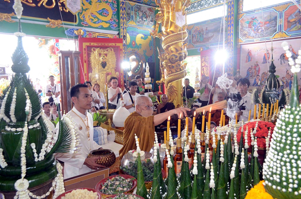 สุดยิ่งใหญ่!! พิธีมหาพุทธาภิเษกเหรียญเจริญพร "หลวงปู่หนูอินทร์ กิตฺติสาโร" พระเกจิดังแห่งกรุงรัตนโกสินทร์ 