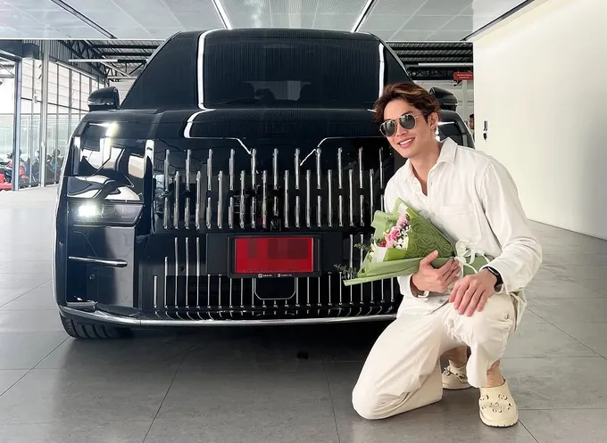 'ดีเจมะตูม' ถอยรถหรูโชว์เลขทะเบียนเต็มๆไม่ต้องซูม