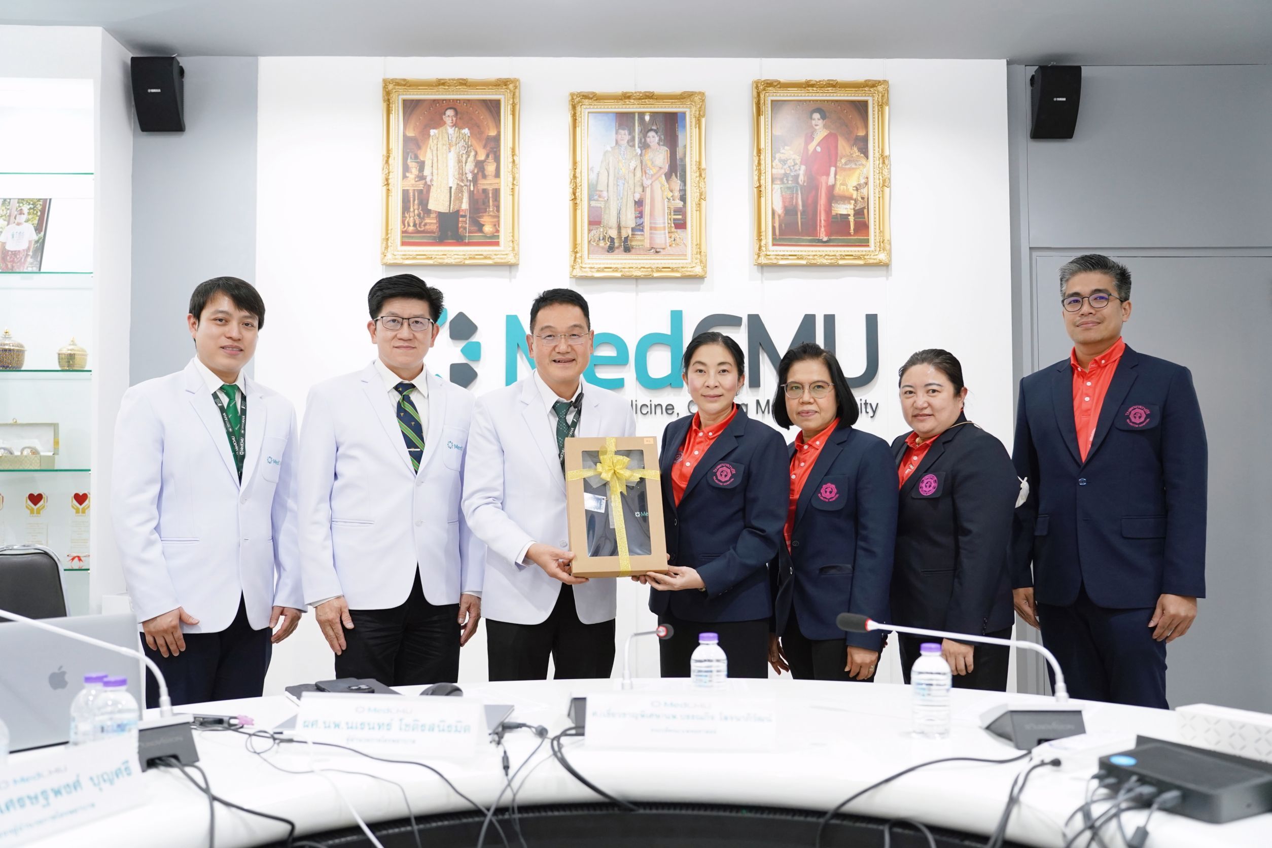 รอง ผอ.ด้านพัฒนาบริการ ทางการแพทย์ รพ.ราชวิถี พร้อมคณะ ศึกษาดูงานด้านการพัฒนาคุณภาพโรงพยาบาลขั้นก้าวหน้า คณะแพทยศาสตร์ มช.