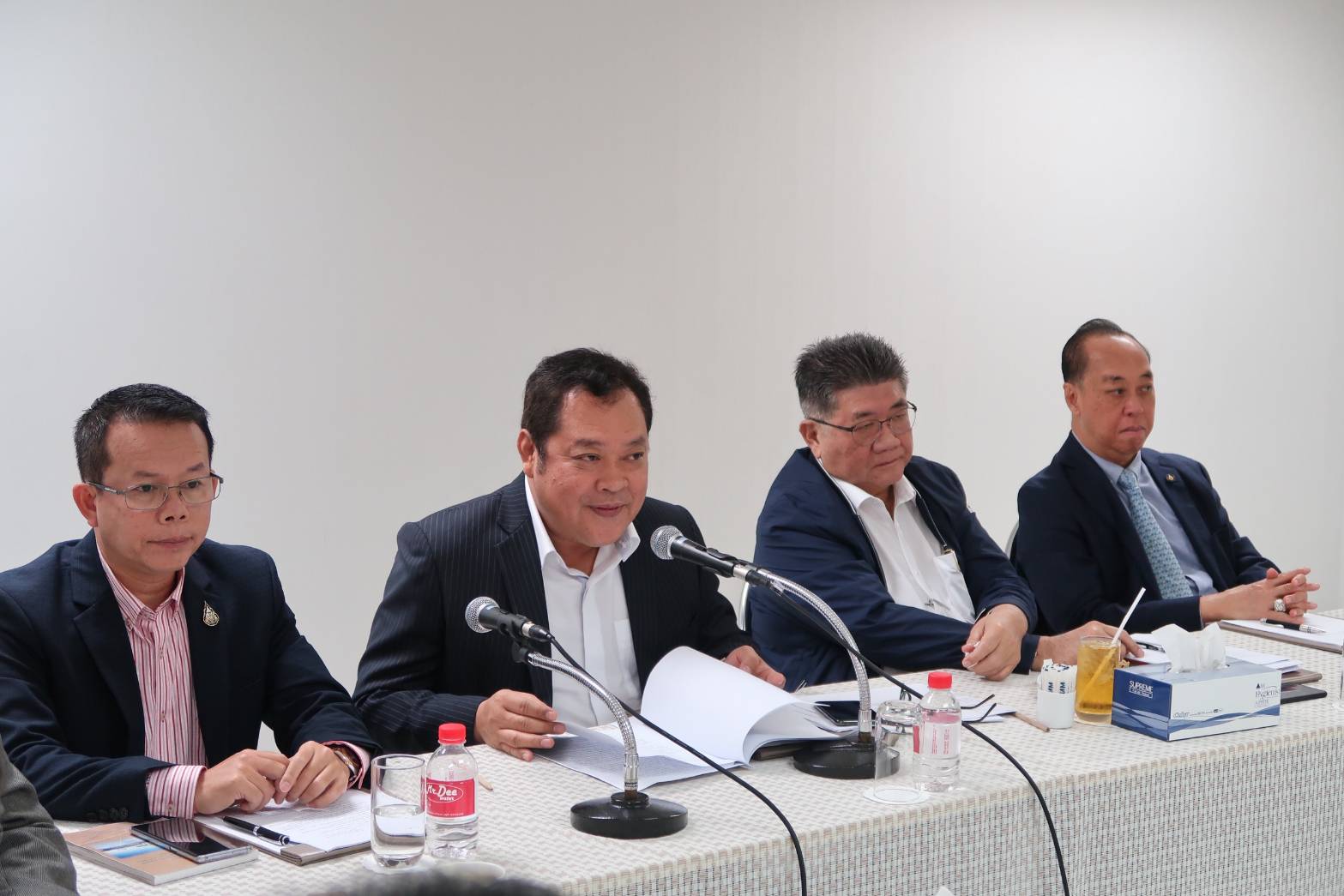 7 พรรคฝ่ายค้าน ยื่นปปช.เอาผิด "ประยุทธ์"ไม่แจงแหล่งที่มารายได้ในงบประมาณ