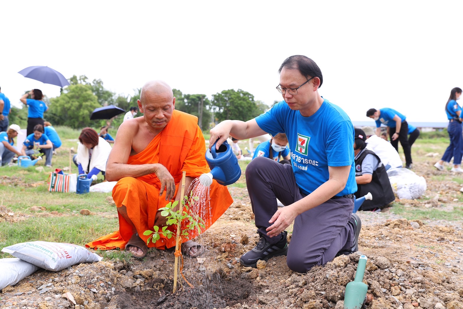 "ปลูกป่า ปลูกธรรม" วันอาสาฬหบูชา จัดกิจกรรมดีๆ ร่วมกันอนุรักษ์สิ่งแวดล้อมปลูกป่า สร้างพื้นที่สีเขียวให้ชุมชน.-สังคม