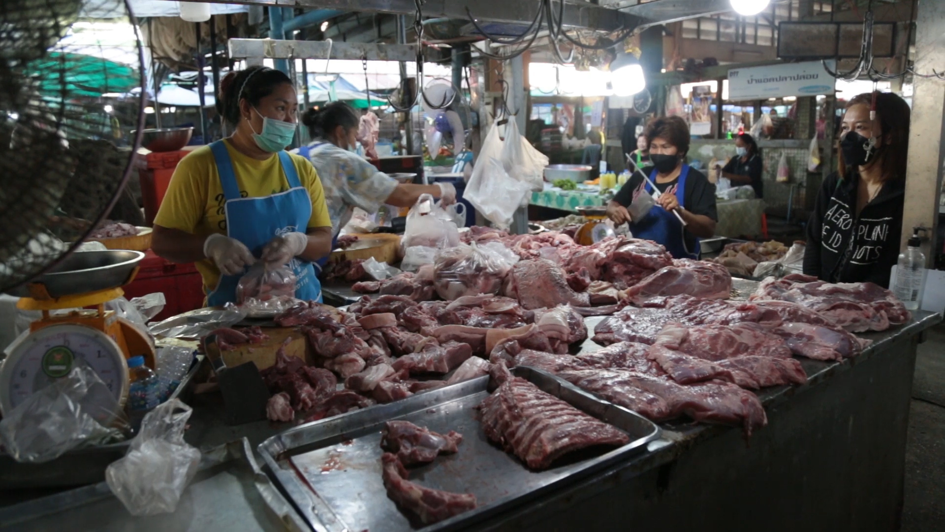 หมูสดปรับราคาขึ้นรับสงกรานต์คาดทะลุกิโลละ 200 บาท อีกครั้ง