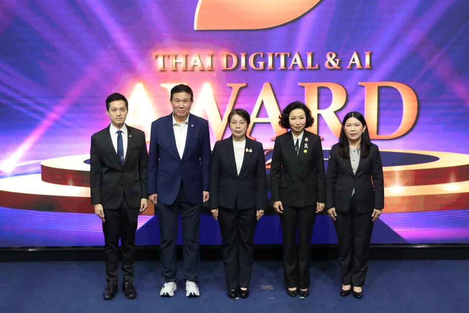 ปิยนุช แนะ “ดิจิทัลและ AI” คือโอกาสใหม่ของเศรษฐกิจไทย ก.พาณิชย์สนับสนุนผปก.ไทยสู่ตลาดโลก