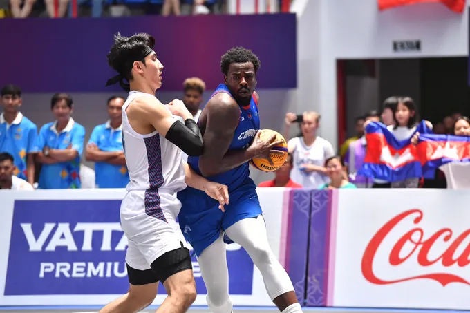 สุดทน! บาส 3x3 สตาฟฟ์โค้ชโวยกรรมการ "ไม่เป็นธรรม" ประเดิมพ่าย กัมพูชา 18 - 21 โอนสัญชาติ