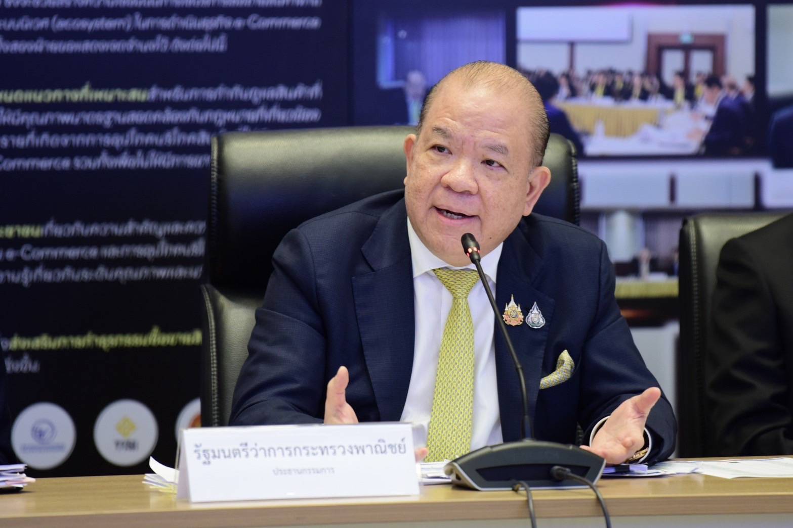 "พิชัย" รับคำสั่งนายกฯ เร่งช่วยชายแดน-ระบายผลไม้ 3,000 ตัน บรรเทาผลกระทบการค้า-หนุนรายได้เกษตรกร