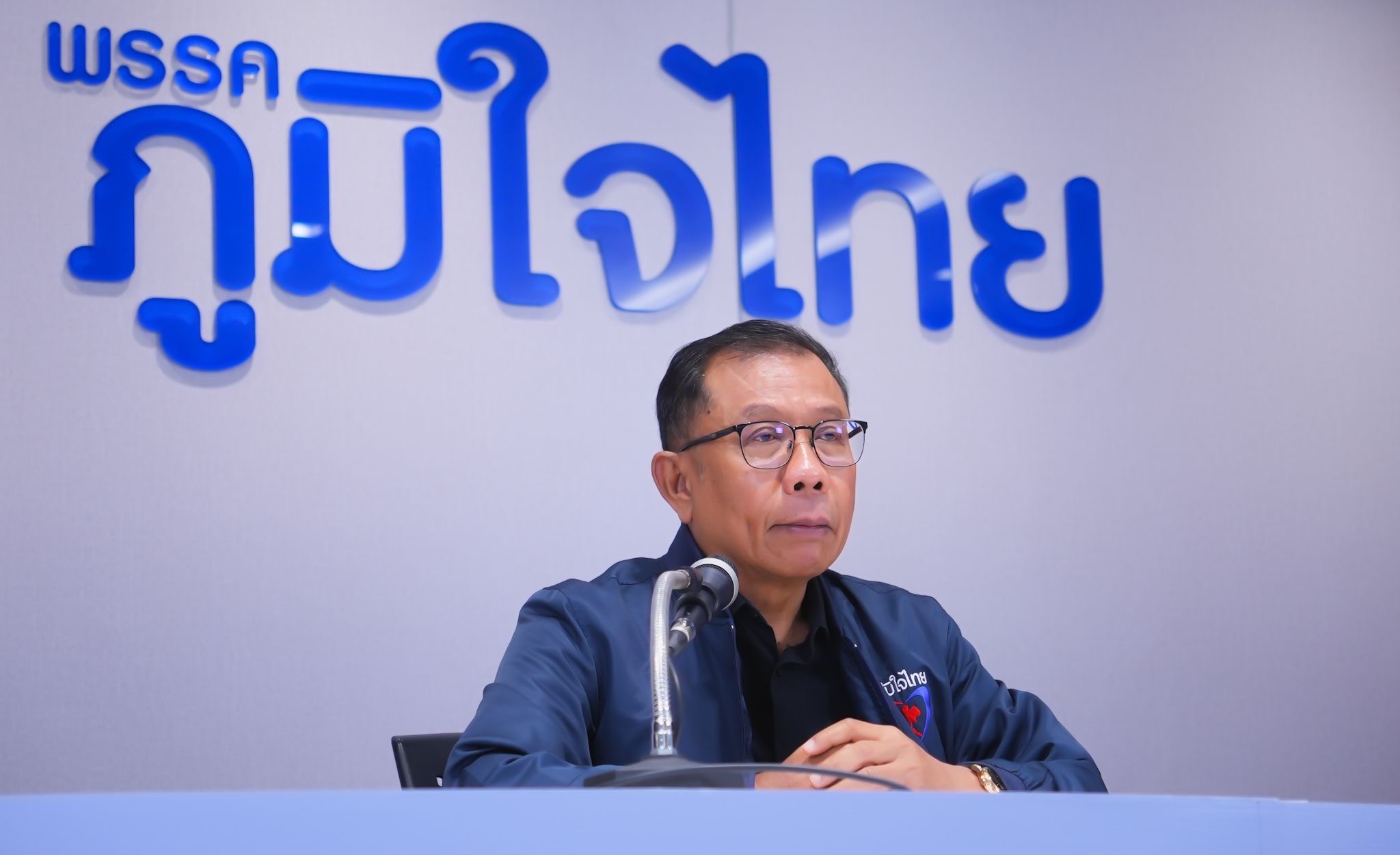 "ภท." โต้ "สาทิตย์" มั่วข้อมูลทุจริตสอบเข้ารร.นายอำเภอ ย้ำคดีจบแล้วไม่เกี่ยว "ชวรัตน์" ไล่ทบทวนตัวเองหลังแพ้เลือกตั้งยับ