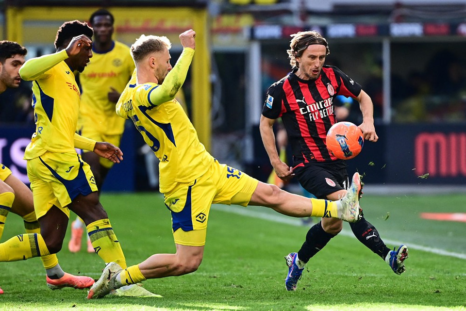 “มิลาน”ฟอร์มดุ! เปิดรังถล่มเวโรน่า 3-0 ศึกกัลโช่ เซเรีย อา