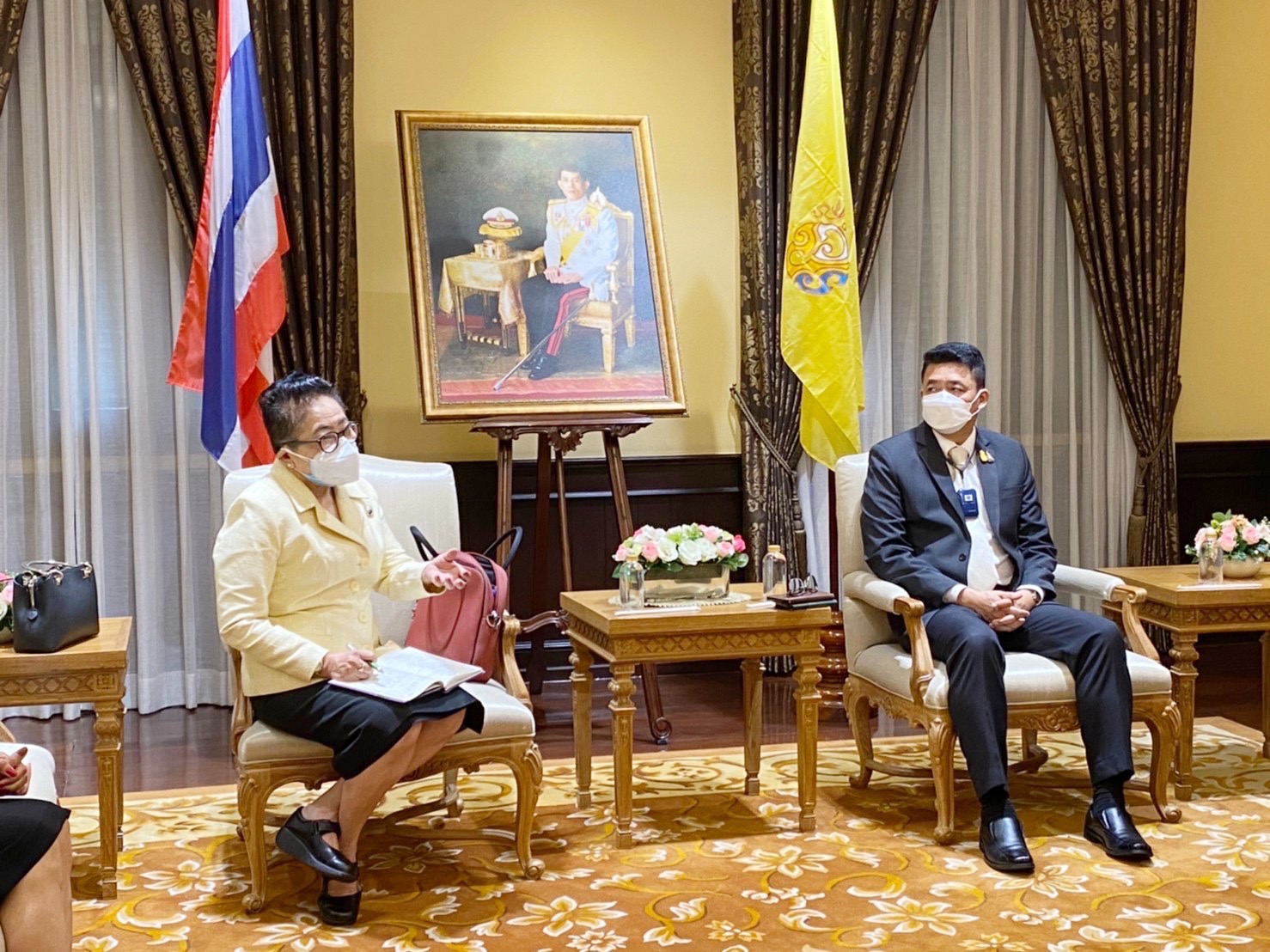 ที่ปรึกษารัฐมนตรีว่าการกระทรวงศึกษาธิการ ร่วม หารือการพัฒนาหลักสูตรการศึกษาขั้นพื้นฐาน 
